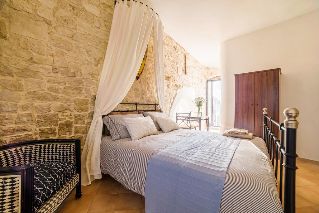 La Torre Storica Bed & Breakfast Bitonto Ruang foto